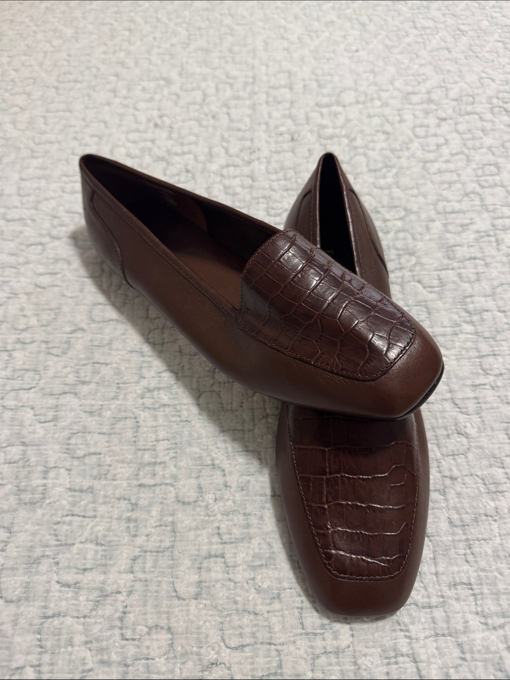 NWOT Enzo Angiolini Brown Croc-Embossed Leather Loafers - Picture 5 of 7